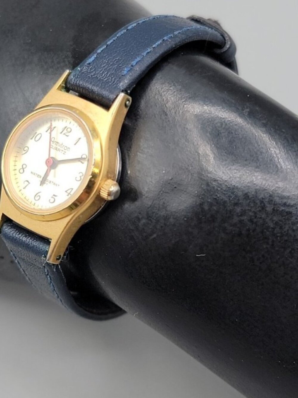 Vintage Armitron Ladies Petite Quartz Watch 6.75" Blue Leather Band 19mm - Picture 6 of 15